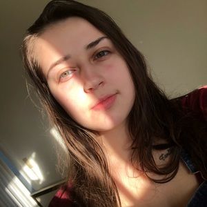 Meet your Posher, Dina